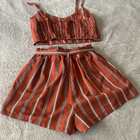 Striped Cami Belted Shorts Two Piece Set in Chestnut Red Size Medium - Picture 9 of 9